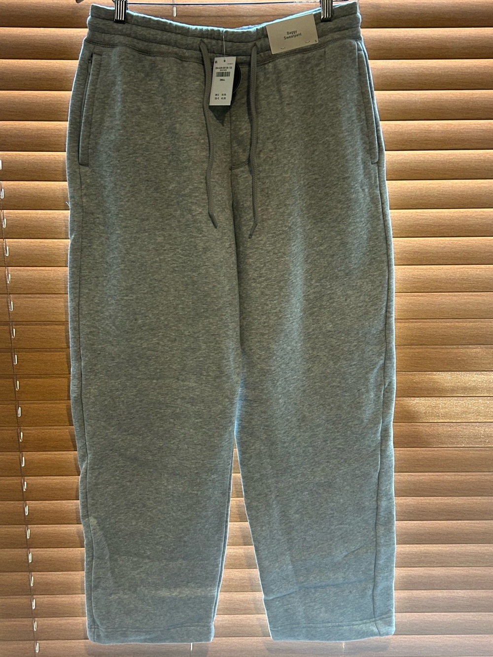 NWT Hollister Heathered Grey Men’s Sweatpants - Picture 2 of 9